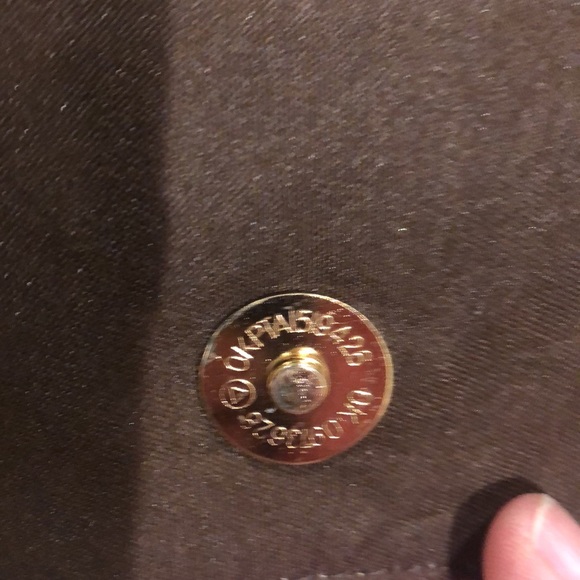 Tan purse with many pockets/compartments - Picture 16 of 16